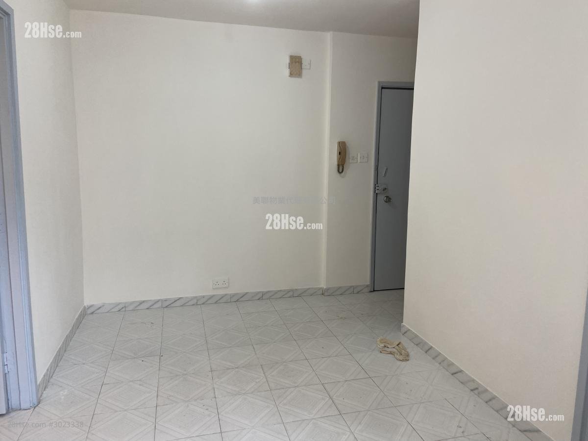 Ching Tai Court Sell 2 bedrooms 401 ft²