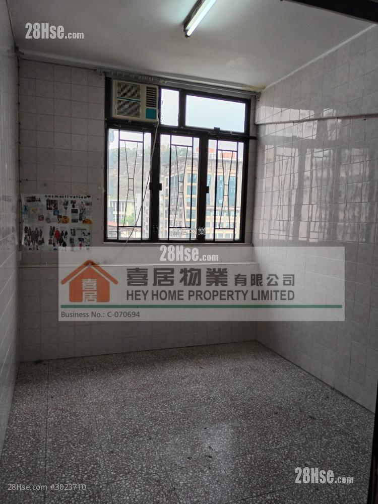 Lung Fung Building Sell 2 bedrooms , 1 bathrooms 543 ft²