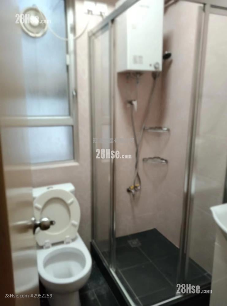 Ngan Fai  Building Rental 2 bedrooms , 1 bathrooms 333 ft²