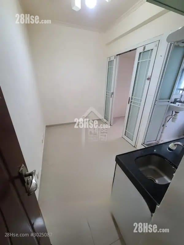 Wing Fu Building Sell 3 bedrooms , 3 bathrooms 228 ft²