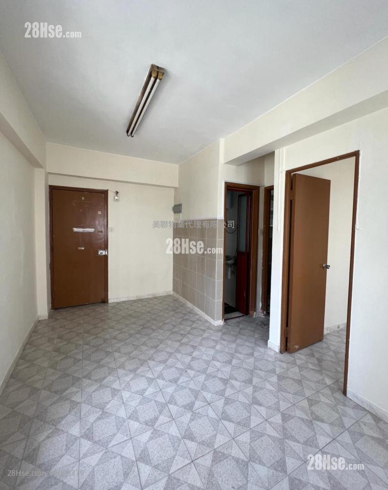 Chun Po Building Sell 1 bedrooms , 1 bathrooms 285 ft²