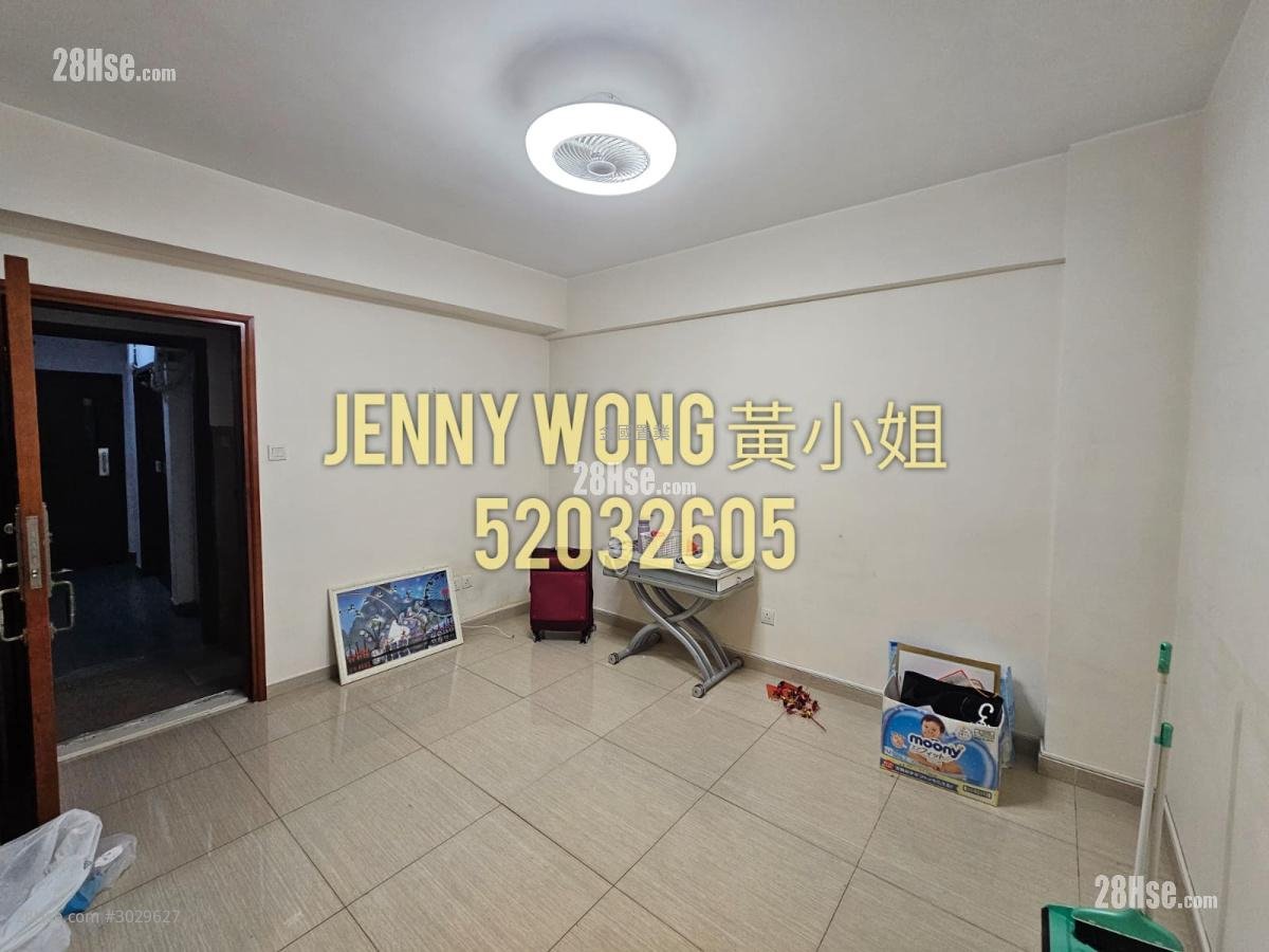 Man Wai Building Sell 2 bedrooms , 1 bathrooms 510 ft²