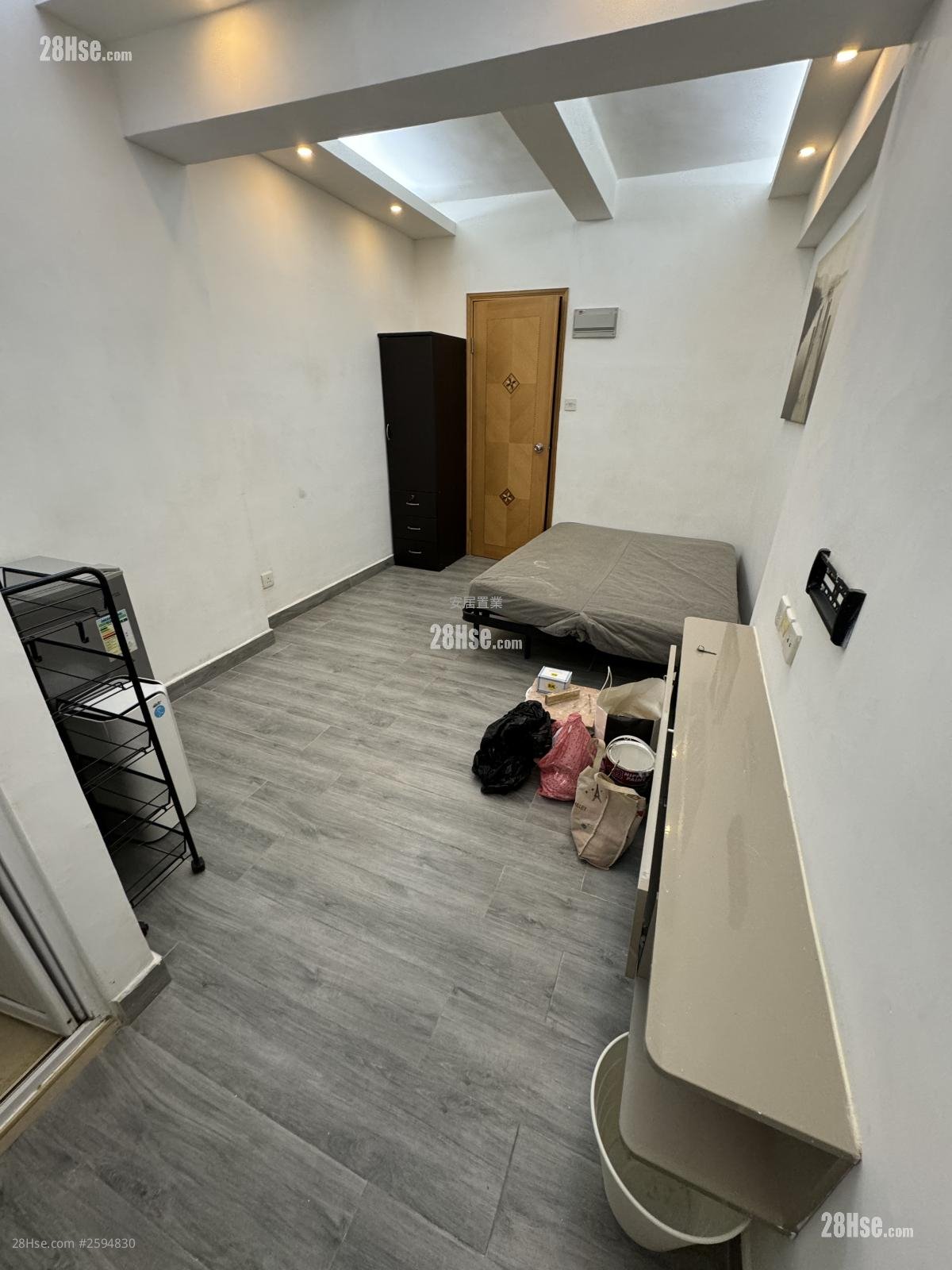 金馬倫道19-21號 租盤 開放式間隔 , 1 浴室 180 平方呎