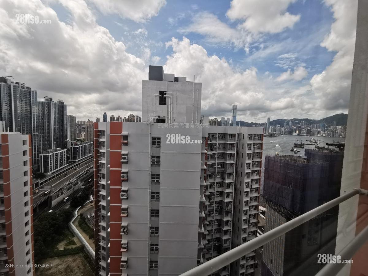 Hoi Lok Court Sell 2 bedrooms , 1 bathrooms 393 ft²