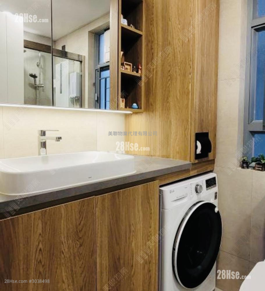 Tung Chung Crescent Sell 2 bedrooms 536 ft²