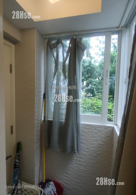 Wah Yan Court Sell 2 bedrooms , 1 bathrooms 326 ft²