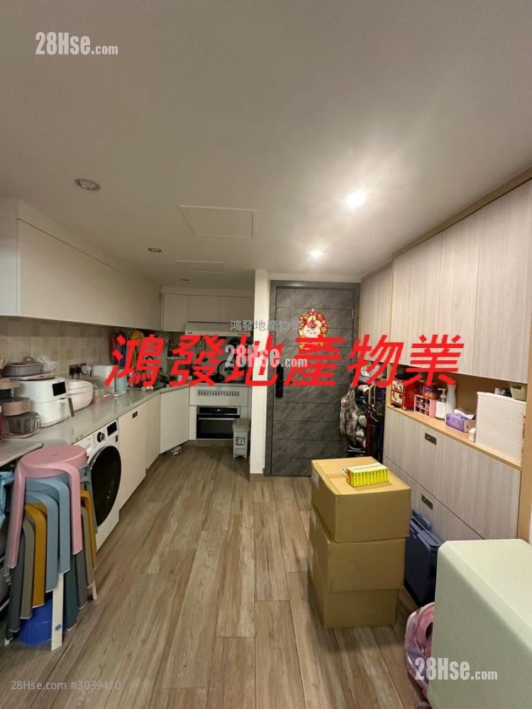 Kafung Mansion Sell 3 Bedrooms , 1 Bathroom 485 ft²