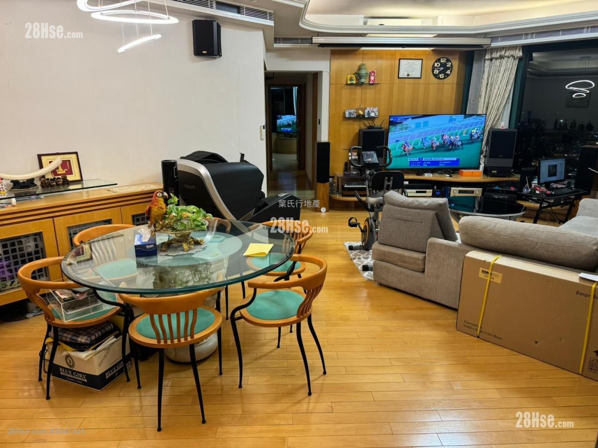 Palatial Coast Sell 3 Bedrooms , 2 Bathrooms 1,212 ft²