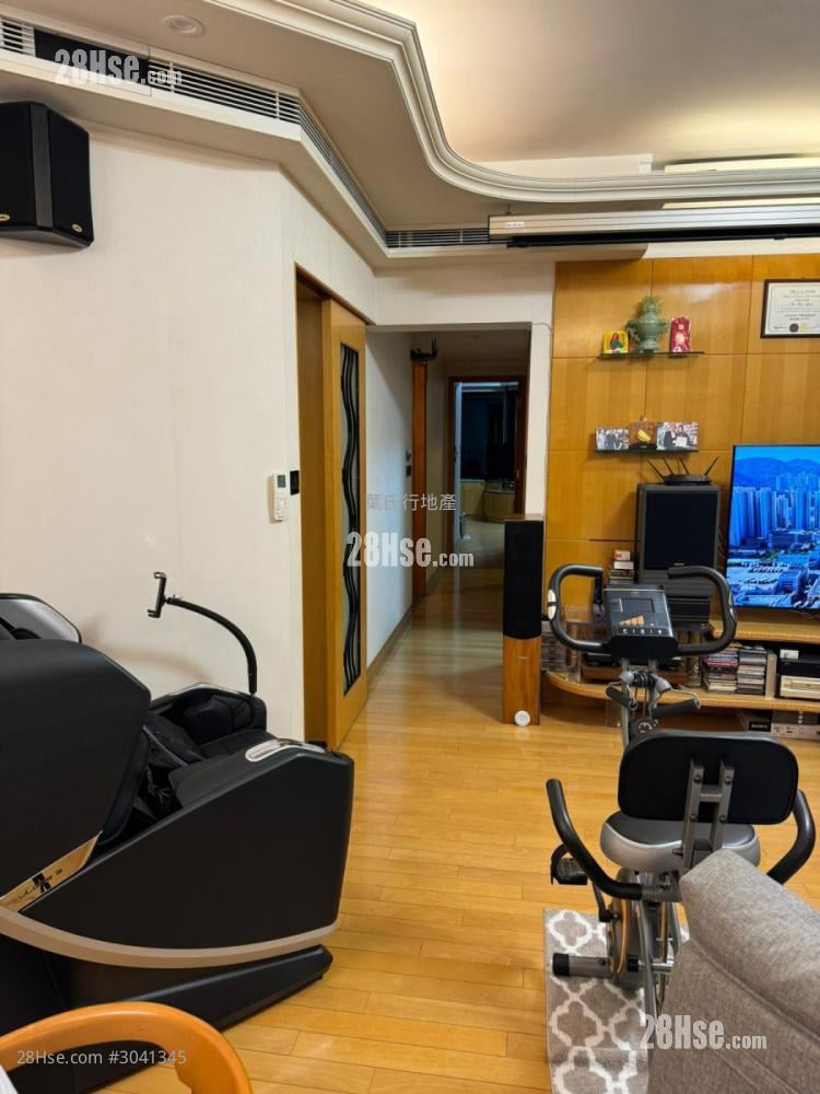 Palatial Coast Sell 3 Bedrooms , 2 Bathrooms 1,212 ft²