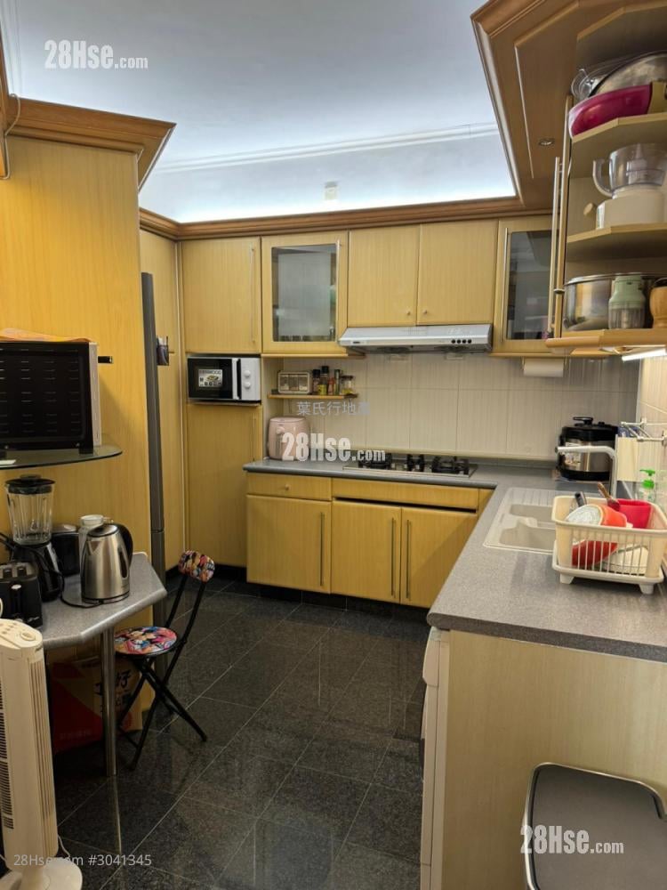 Palatial Coast Sell 3 Bedrooms , 2 Bathrooms 1,212 ft²