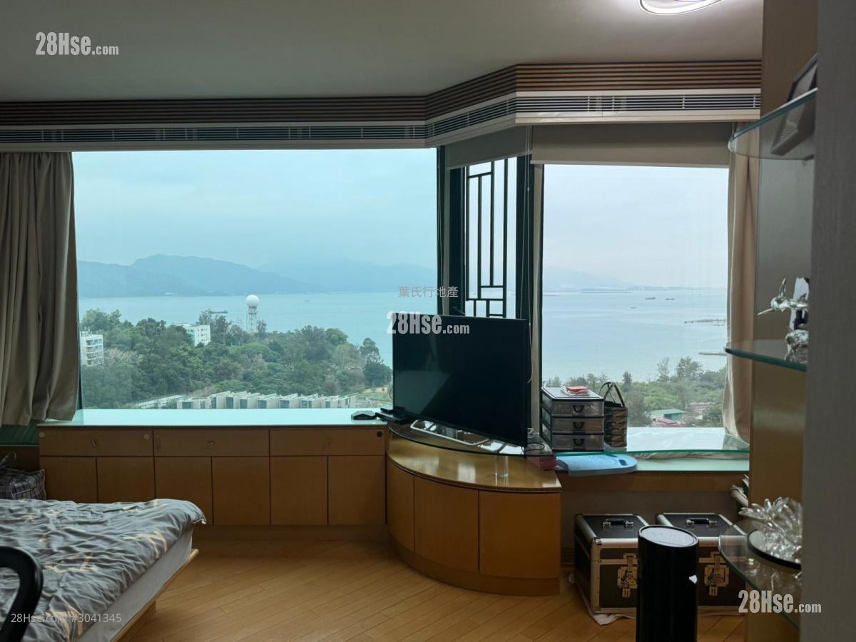 Palatial Coast Sell 3 Bedrooms , 2 Bathrooms 1,212 ft²