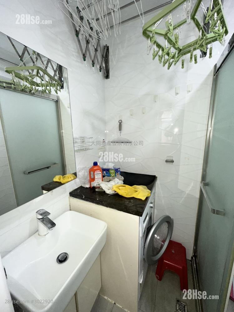 Wah Sun Building Rental 2 Bedrooms , 1 Bathroom 318 ft²