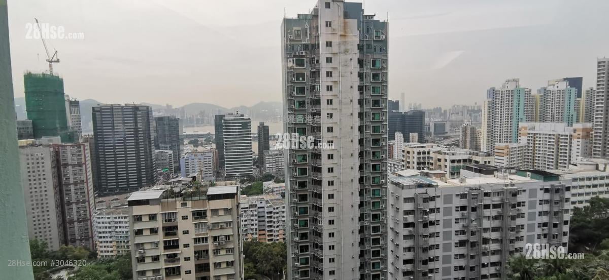 Nam Hong Building Sell 3 Bedrooms , 2 Bathrooms 950 ft²