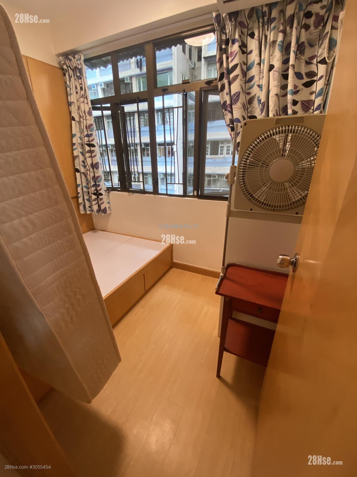 唐樓 租盤 3 房 , 1 浴室 500 平方呎