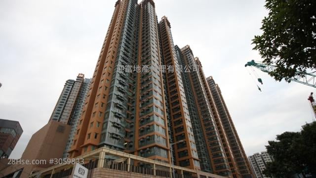 Harbour Place Sell 3 bedrooms , 2 bathrooms 590 ft²