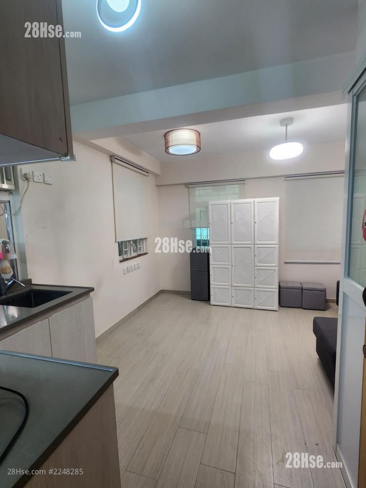 Ka On Building Sell 203 ft²