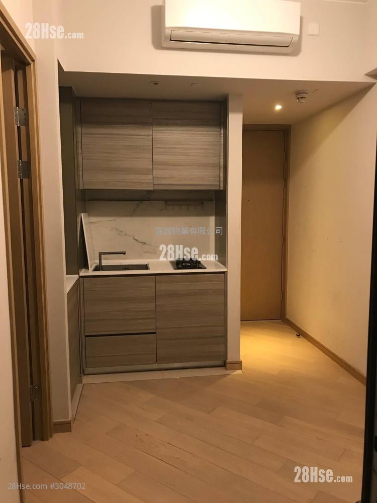 Axis Sell 1 Bedroom , 1 Bathroom 247 ft²