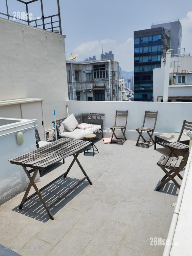 Wai Ching Court Sell 1 Bathroom 270 ft²