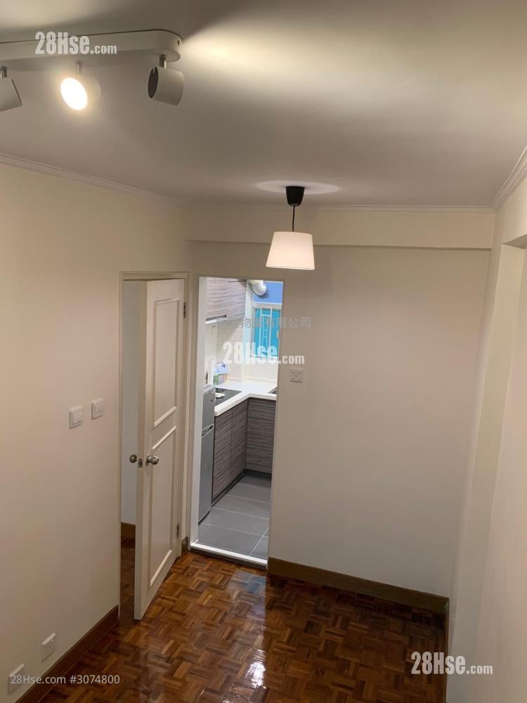 Sunny Court Sell 1 Bedroom , 1 Bathroom 245 ft²