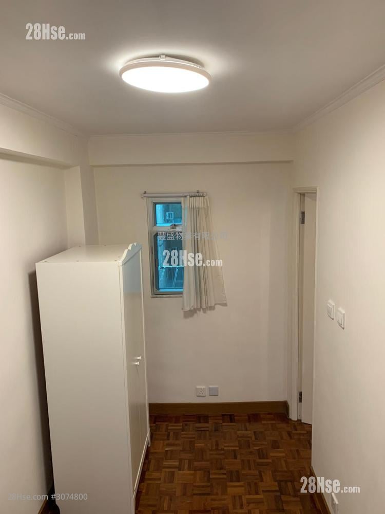 Sunny Court Sell 1 Bedroom , 1 Bathroom 245 ft²