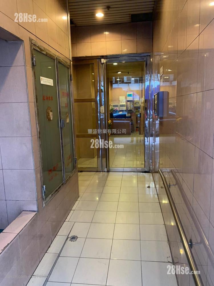 Sunny Court Sell 1 Bedroom , 1 Bathroom 245 ft²