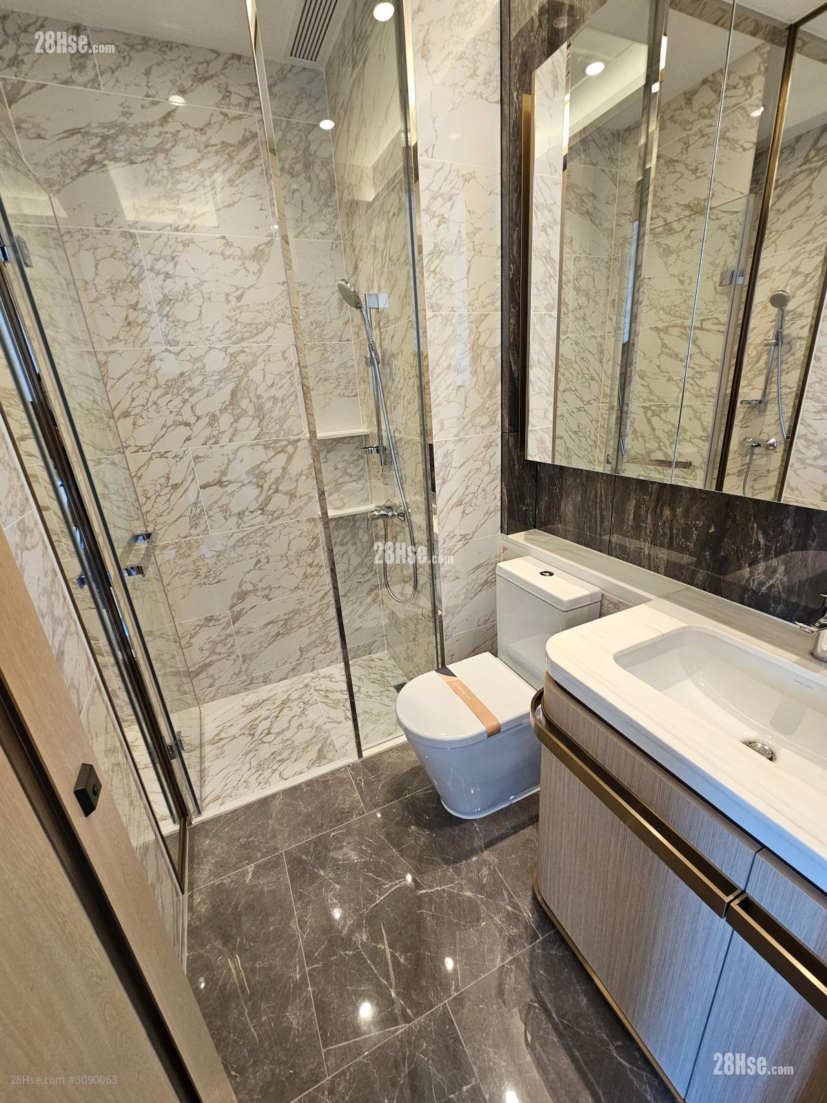 One Soho 租盤 1 房 , 1 浴室 285 平方呎 One Soho 租盤 1 房 , 1 浴室 285 平方呎