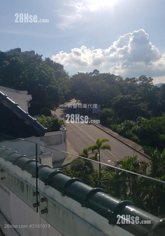 Pan Long Villa Rental 3 Bedrooms , 3 Bathrooms 1,886 ft²