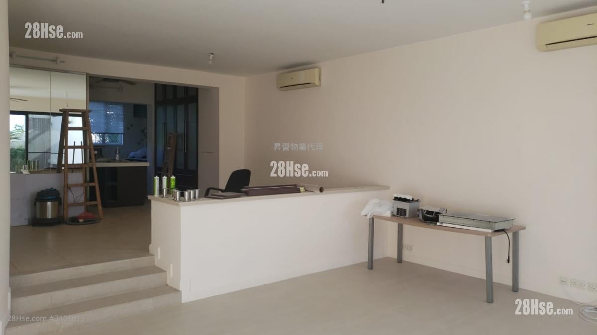 Pan Long Villa Rental 3 Bedrooms , 3 Bathrooms 1,886 ft²