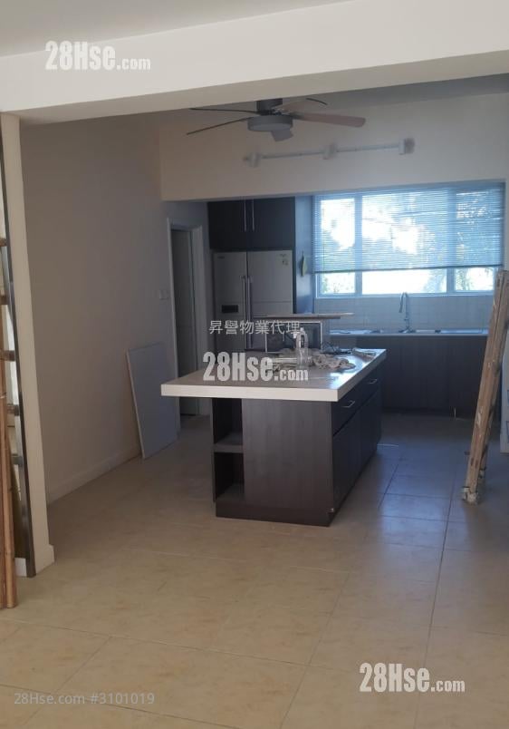 Pan Long Villa Rental 3 Bedrooms , 3 Bathrooms 1,886 ft²