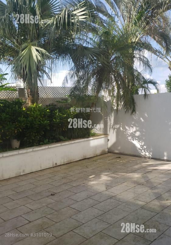 Pan Long Villa Rental 3 Bedrooms , 3 Bathrooms 1,886 ft²