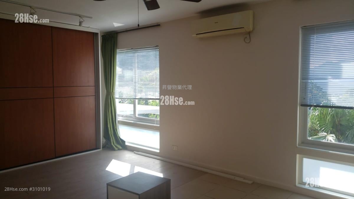 Pan Long Villa Rental 3 Bedrooms , 3 Bathrooms 1,886 ft²