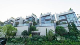 玥廬 大廈: Villa Cove 玥廬, 位於西貢碧沙路18號, 提供10座獨立屋，面積3,265至3,987平方呎，間隔為4房2廳(連3套房)及儲物室連廁、4房2廳(連4套房)及儲物室連廁。另外，每個洋房設有2個車位