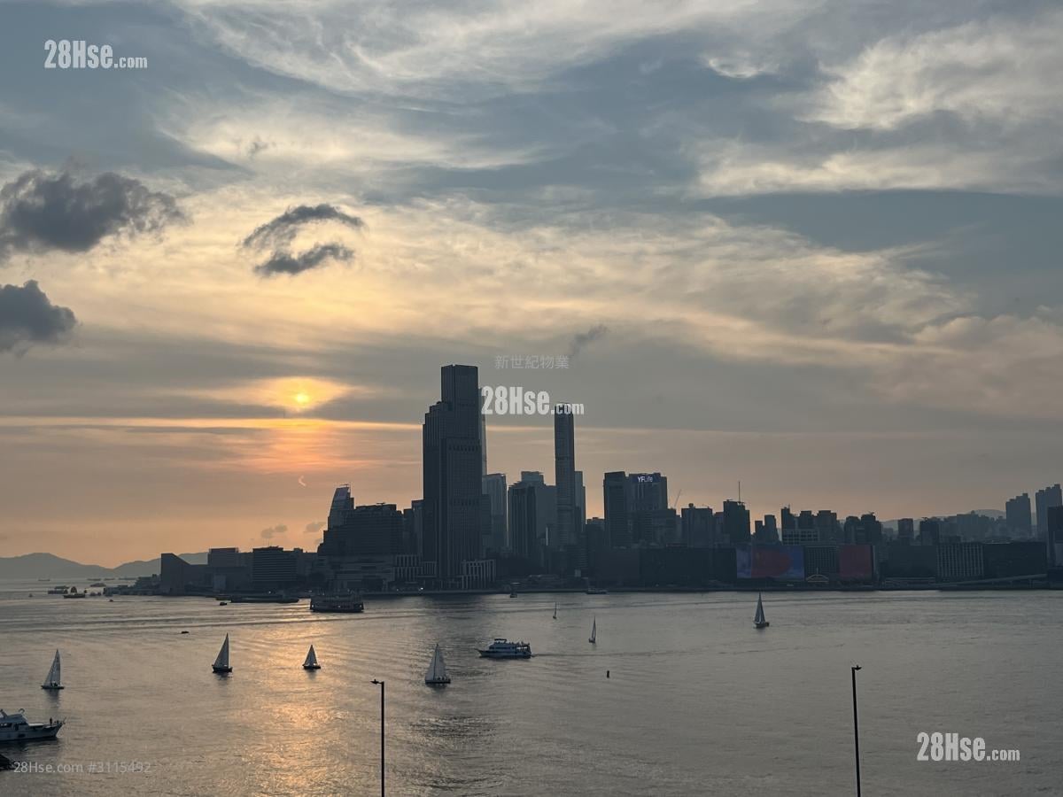 Victoria Centre Rental 2 Bedrooms , 1 Bathroom 524 ft²