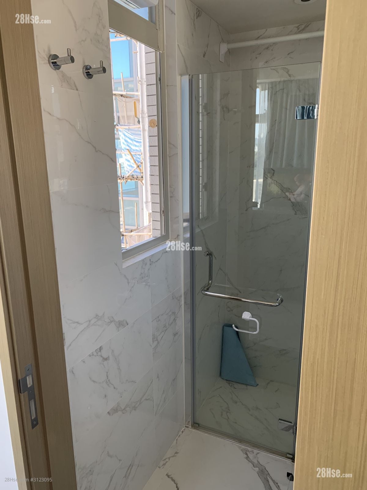 City Hub Sell 1 Bedroom , 1 Bathroom 368 ft²