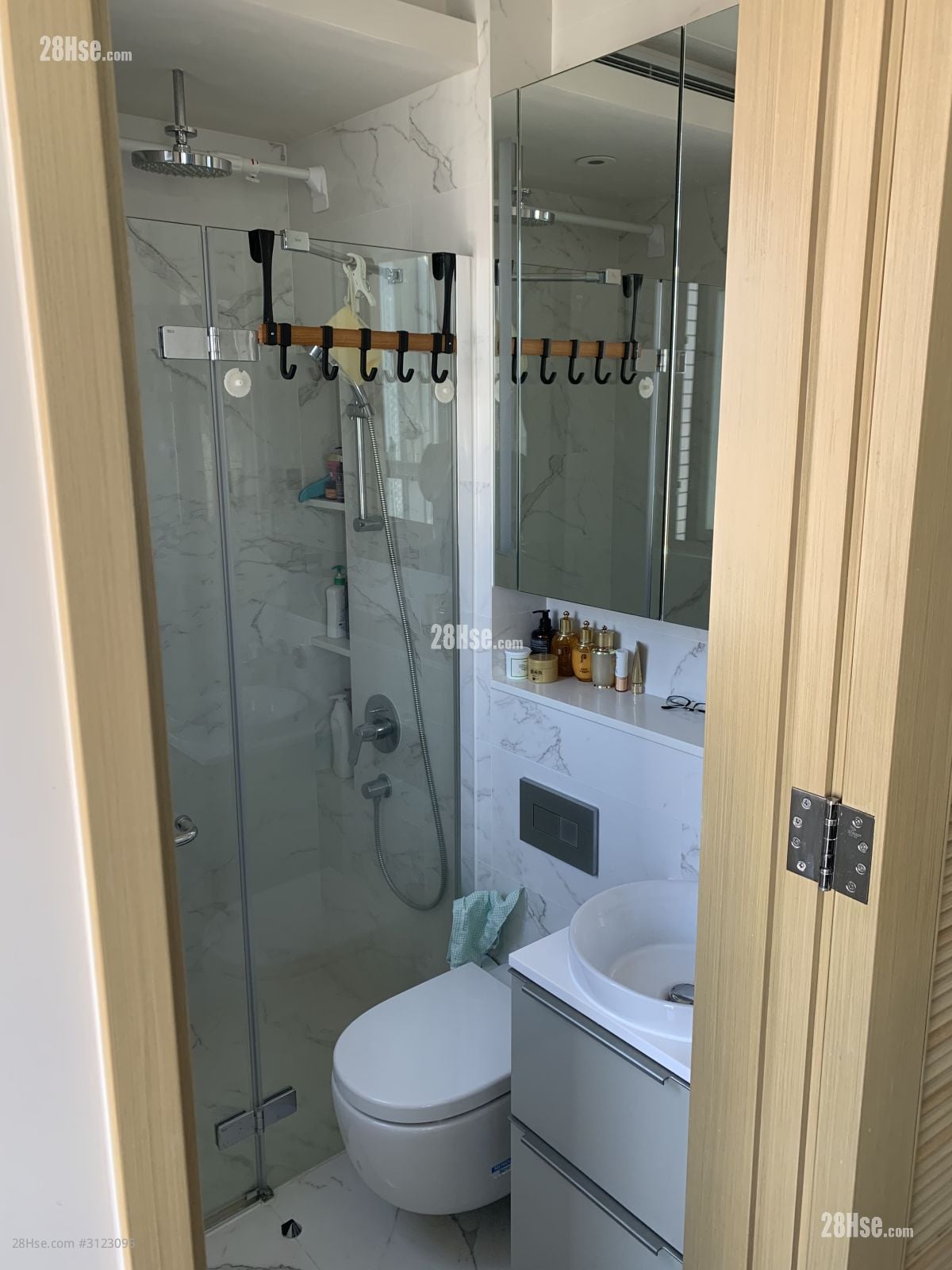 City Hub Sell 1 Bedroom , 1 Bathroom 368 ft²