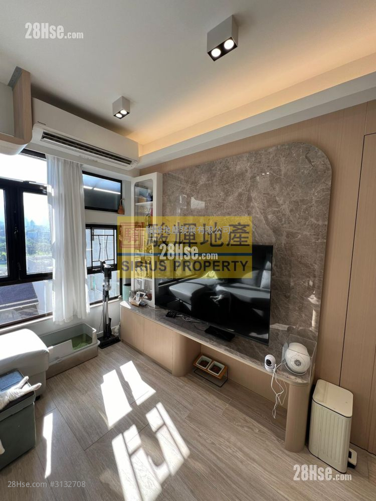 Gardenview Building Sell 3 Bedrooms , 1 Bathroom 583 ft²