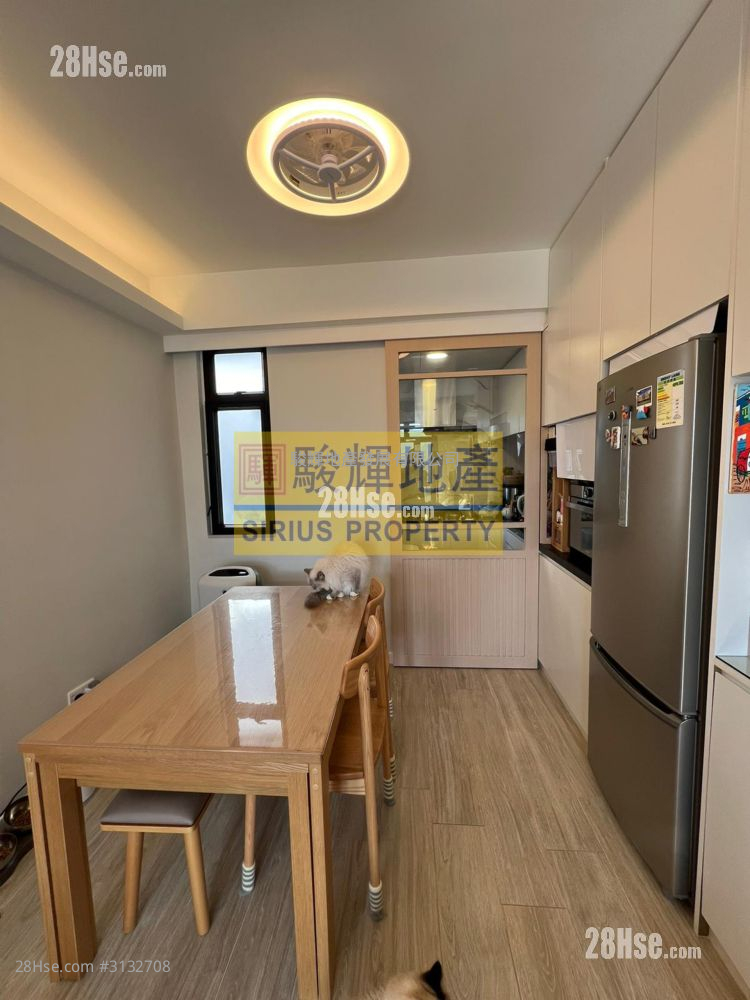 Gardenview Building Sell 3 Bedrooms , 1 Bathroom 583 ft²