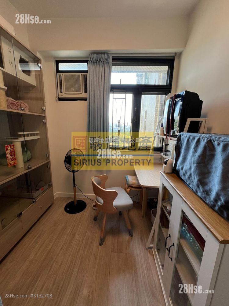 Gardenview Building Sell 3 Bedrooms , 1 Bathroom 583 ft²