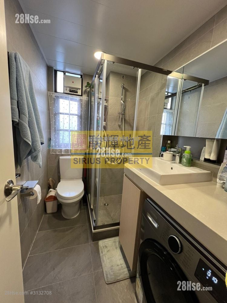 Gardenview Building Sell 3 Bedrooms , 1 Bathroom 583 ft²