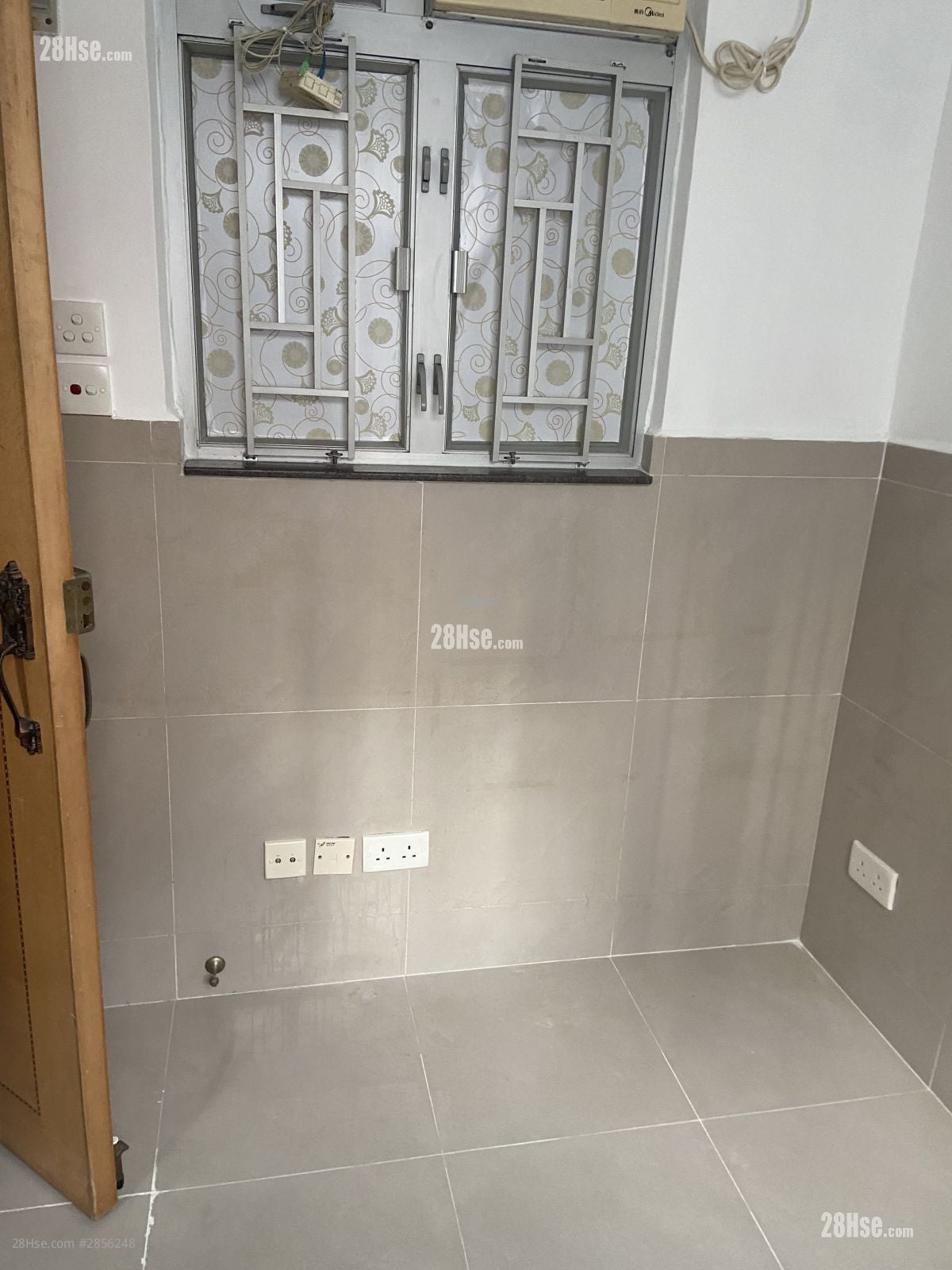 Wing Shun Building Rental Studio , 1 Bathroom 90 ft²