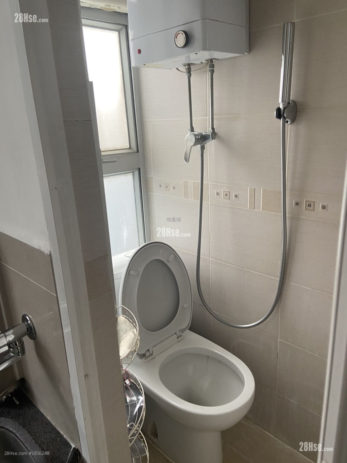 Wing Shun Building Rental Studio , 1 Bathroom 90 ft²