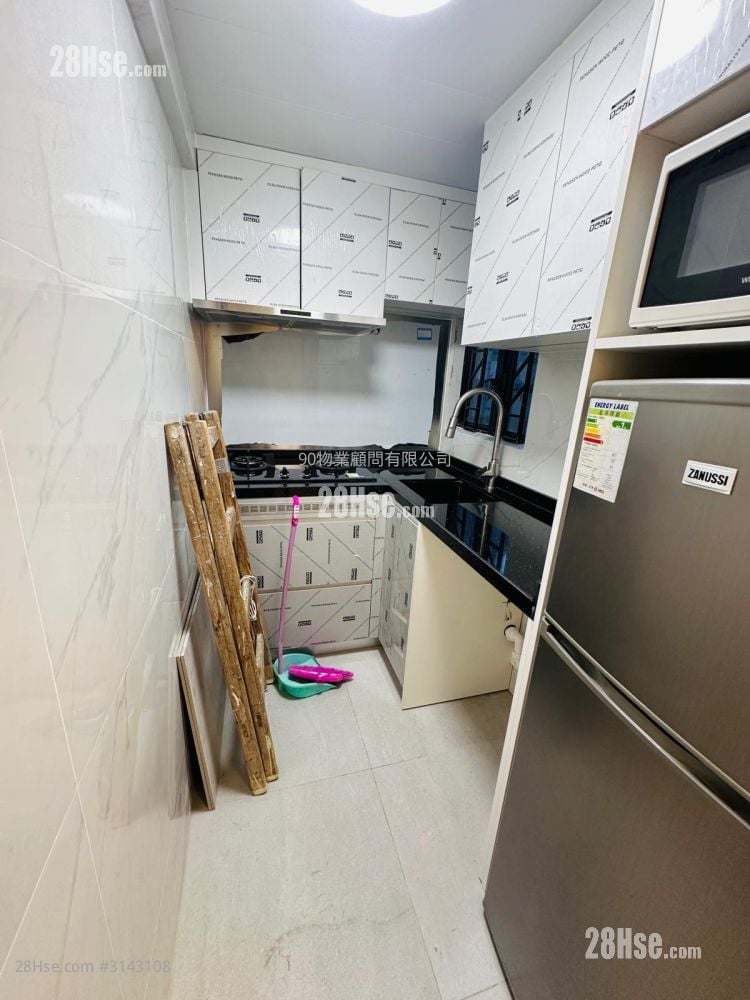 Hill Court Sell 309 ft²