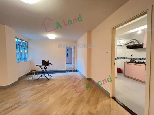 Bedford Gardens Sell Studio , 1 Bathroom 1,160 ft²