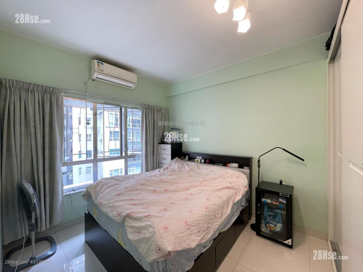 Grand Court Sell 3 Bedrooms , 2 Bathrooms 799 ft²