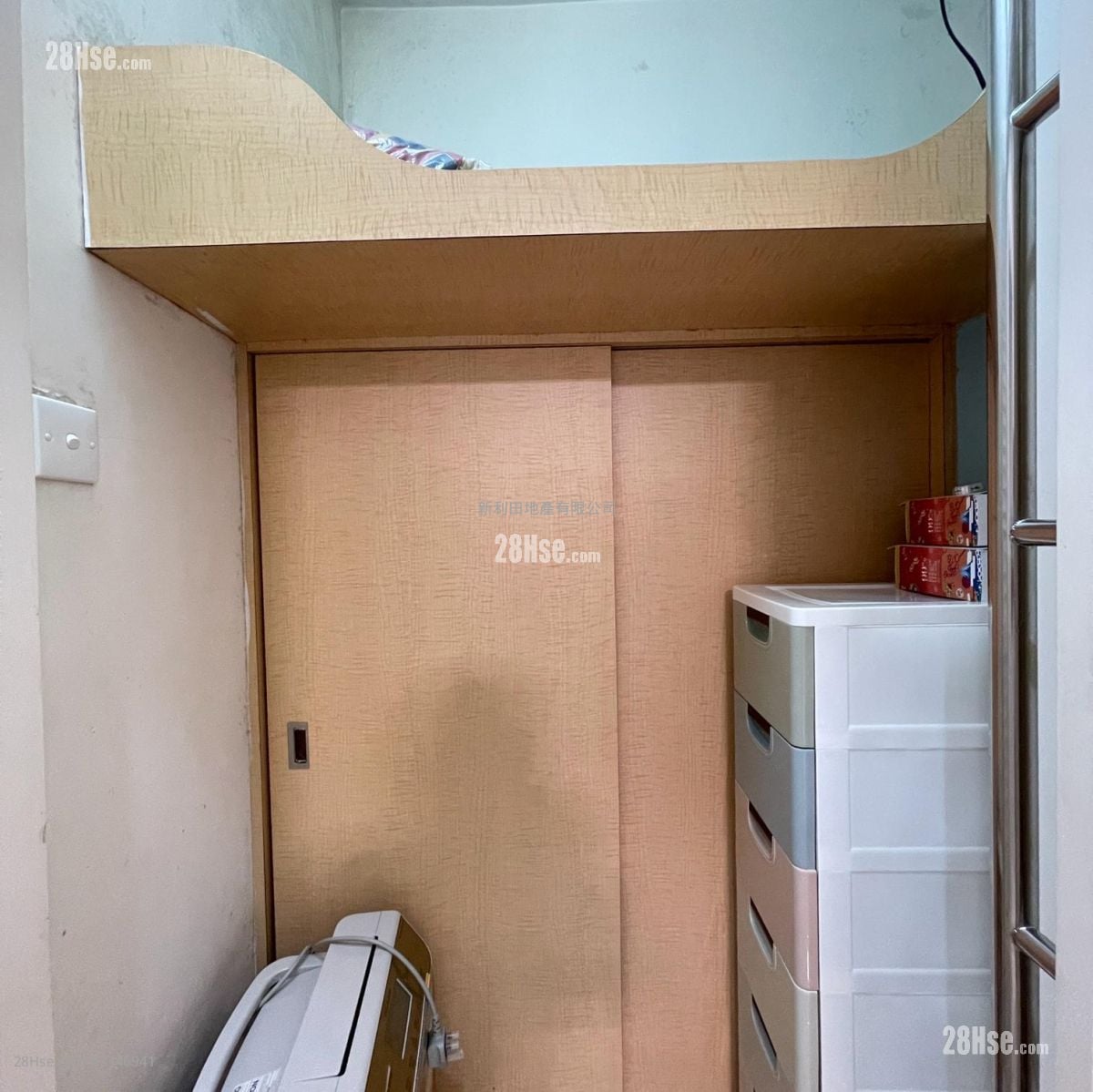 Grand Court Sell 3 Bedrooms , 2 Bathrooms 799 ft²