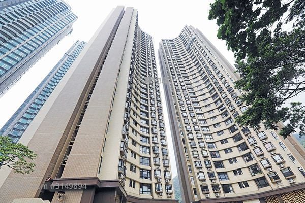 Ronsdale Garden Sell 3 Bedrooms , 2 Bathrooms 962 ft²