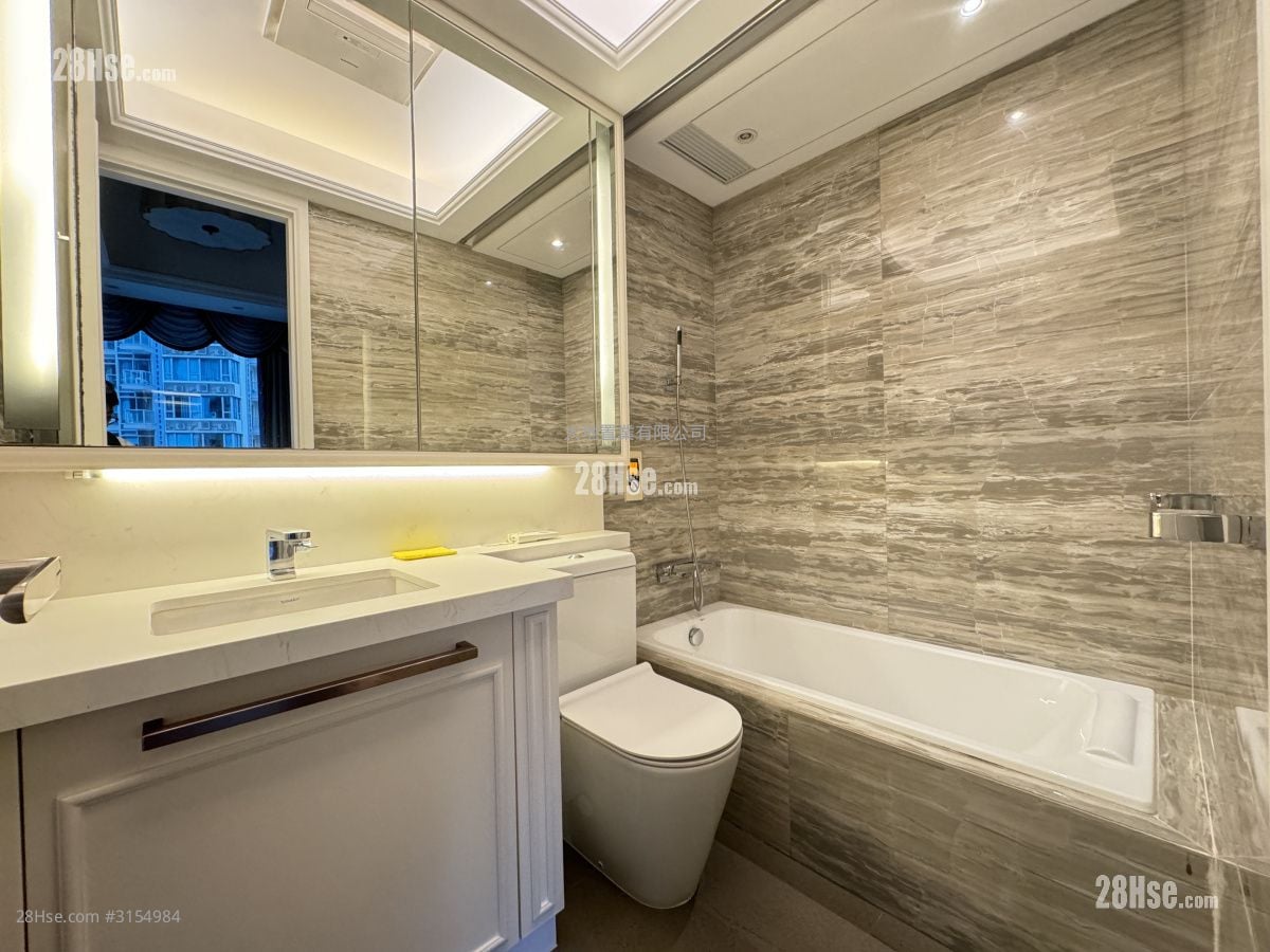 The Avenue Rental 2 Bedrooms 760 ft²