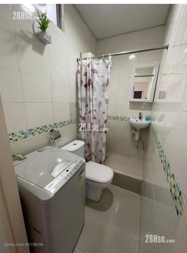 Treasure Court Rental 2 Bedrooms , 1 Bathroom 312 ft²