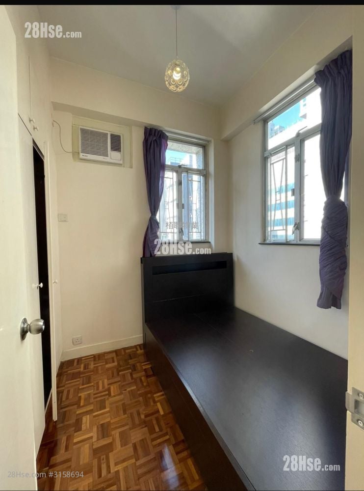 Treasure Court Rental 2 Bedrooms , 1 Bathroom 312 ft²