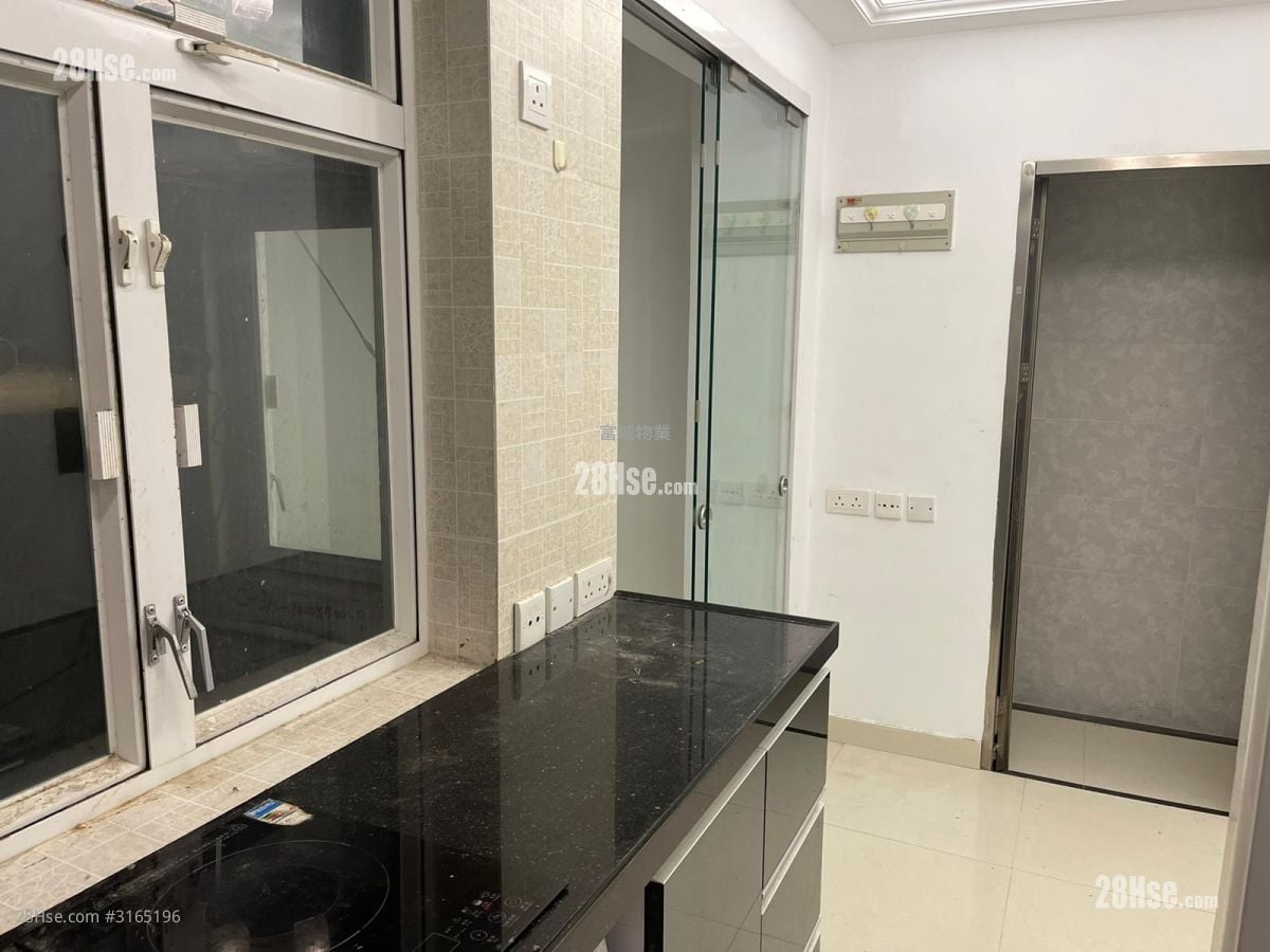 唐楼 租盘 1 房 , 1 浴室 150 平方尺